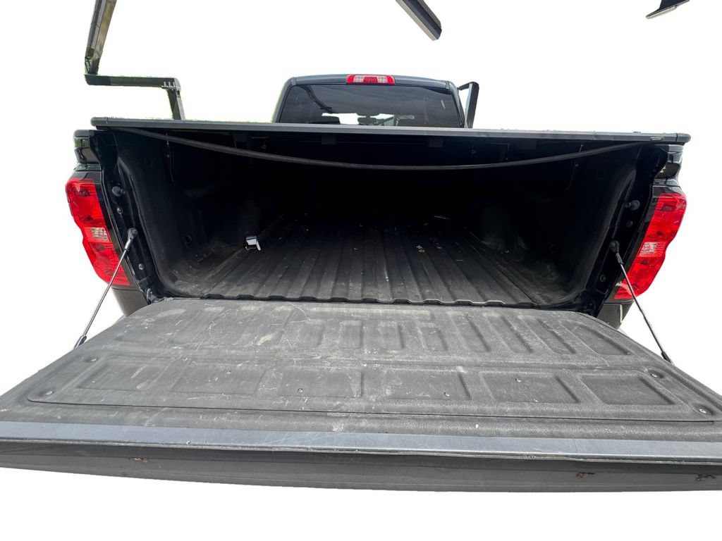 Used 2017 Chevrolet Silverado 1500 LT w/ Max Trailering Package RWD image 18