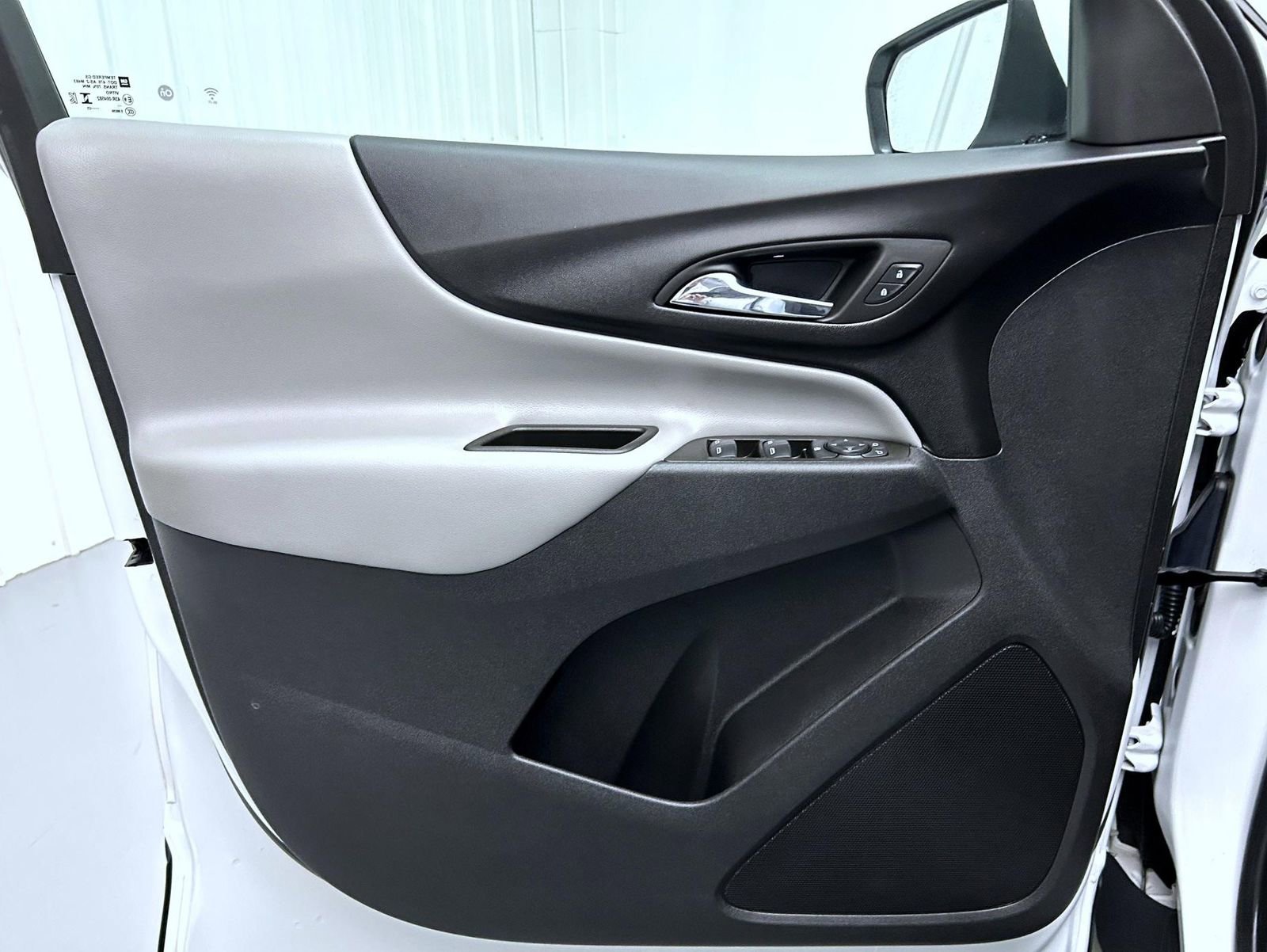 Used 2023 Chevrolet Equinox LT image 9