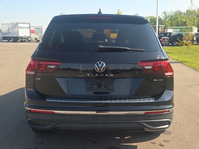 Used 2022 Volkswagen Tiguan SE AWD/4WD image 9