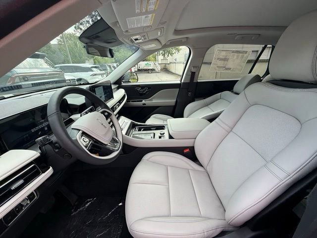New 2025 Lincoln Aviator 2WD image 13