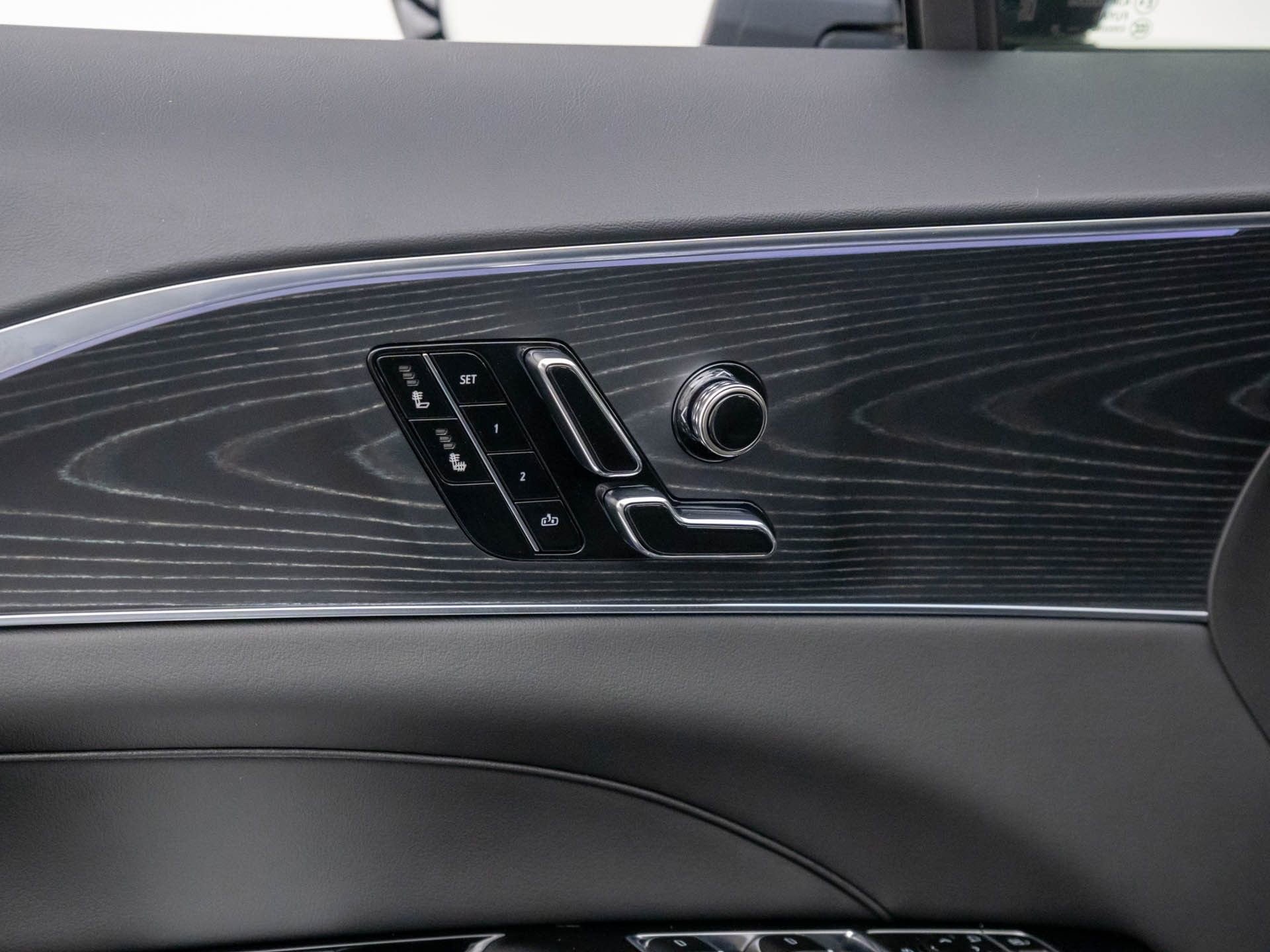 New 2026 Cadillac Lyriq Sport image 17