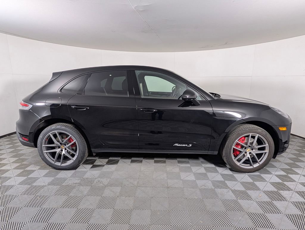 Certified 2023 Porsche Macan S image 8