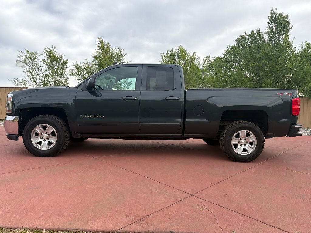 Used 2018 Chevrolet Silverado 1500 LT AWD/4WD image 4