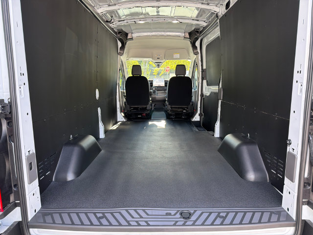 New 2027 Ford Transit 250 148 Medium Roof w/ Load Area Protection Package RWD image 19