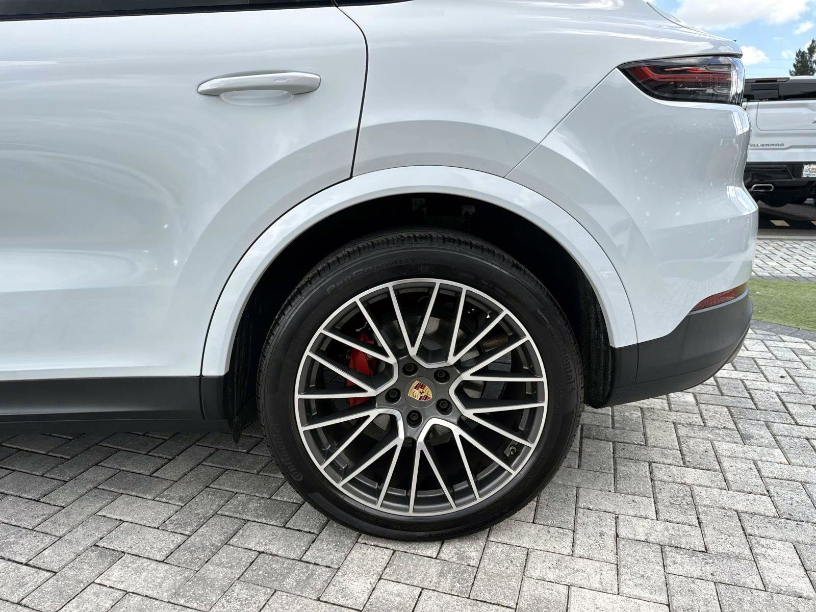 Used 2021 Porsche Cayenne Coupe w/ Premium Package AWD/4WD image 11