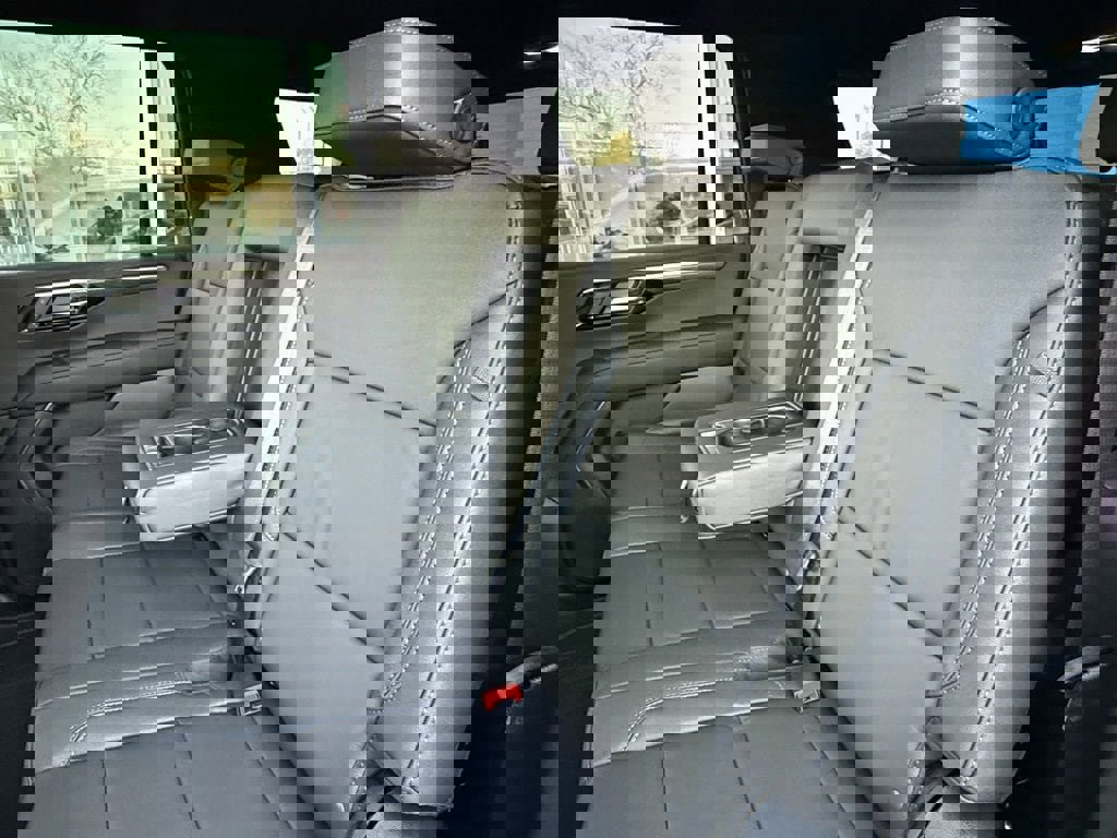 New 2026 Chevrolet Suburban LT w/ LPO, Dark Essentials Package image 37