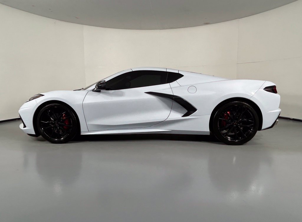 Used 2021 Chevrolet Corvette Stingray Coupe w/ 1LT RWD image 9