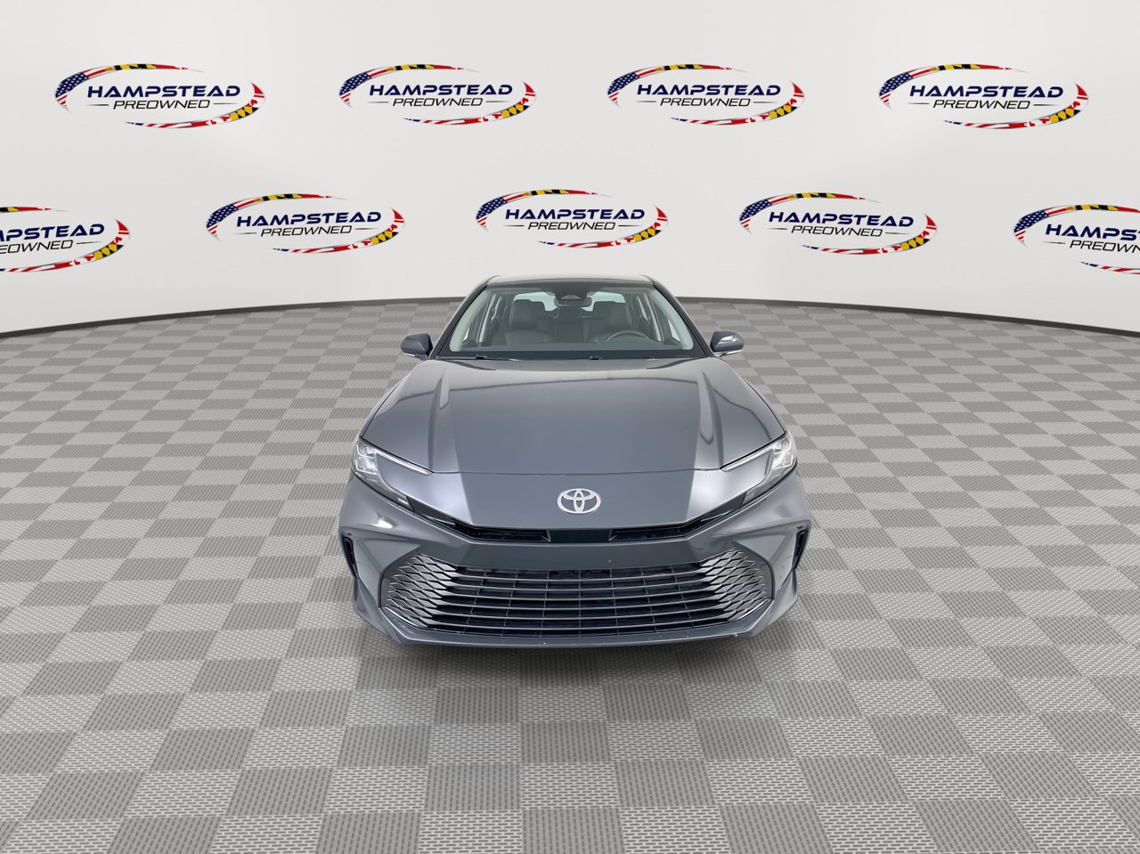 Used 2025 Toyota Camry XLE FWD image 4