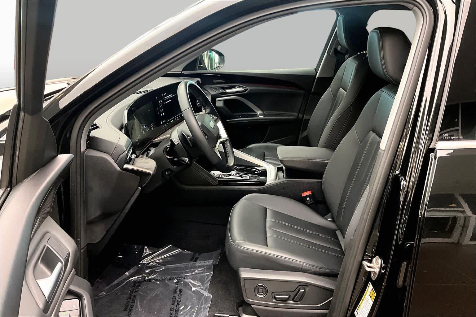 Certified 2025 Audi Q5 Premium AWD/4WD image 8
