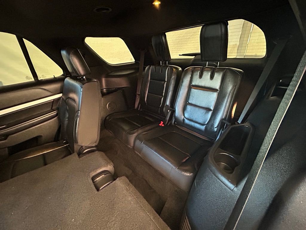 Used 2017 Ford Explorer XLT w/ Equipment Group 202A image 22