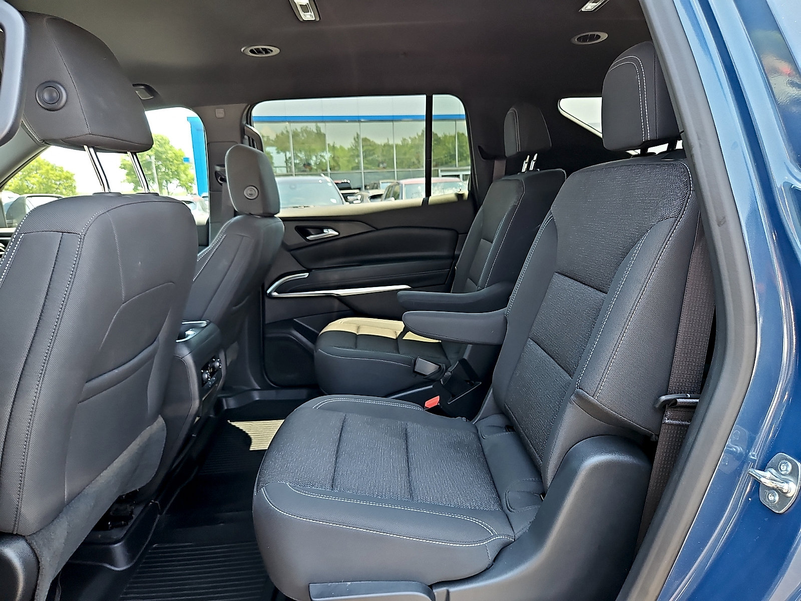 Certified 2024 Chevrolet Traverse LT w/ Midnight/Sport Edition AWD/4WD image 12