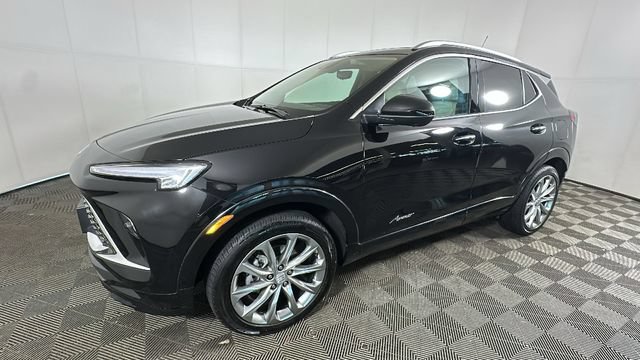 Used 2024 Buick Encore GX Avenir w/ Avenir Technology Package AWD/4WD image 7