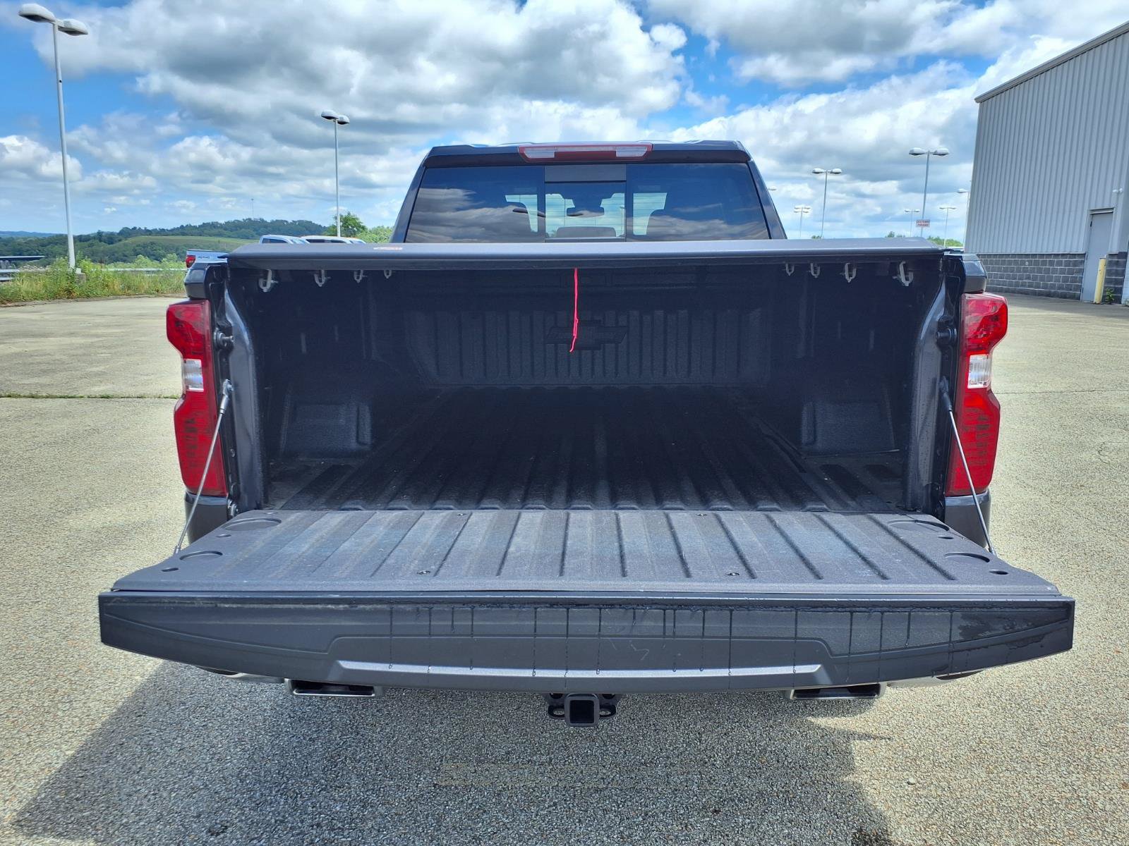 Used 2023 Chevrolet Silverado 1500 LT AWD/4WD image 19