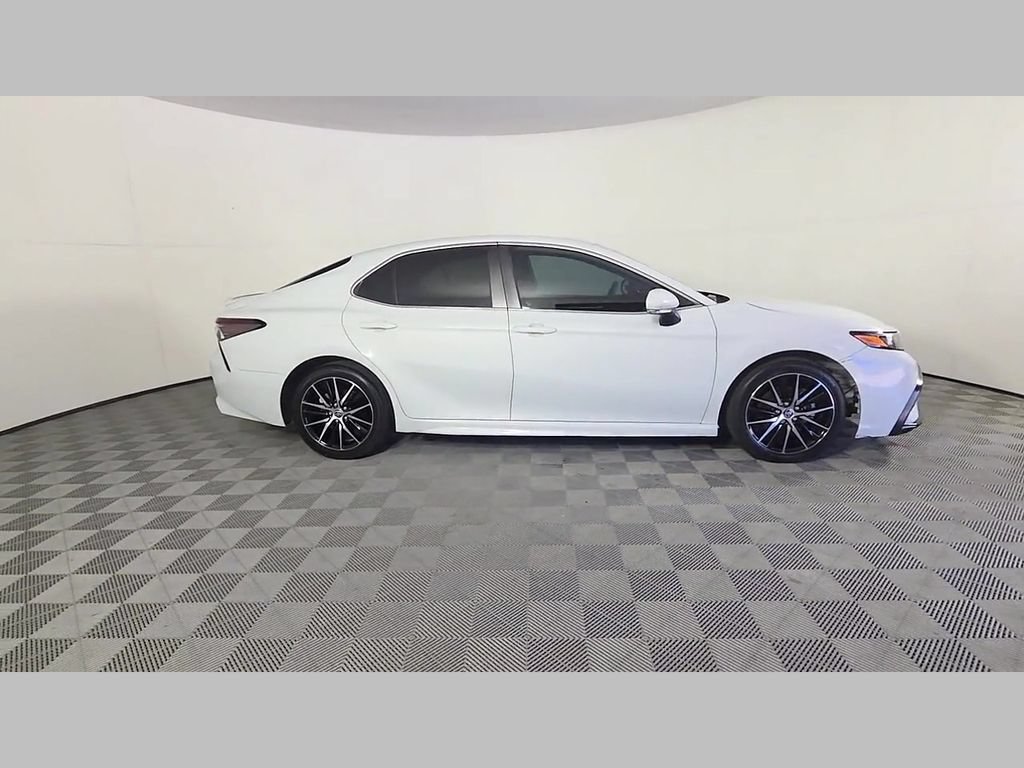 Used 2024 Toyota Camry SE FWD image 35