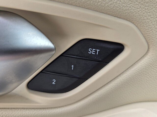 Used 2025 BMW 330i Sedan RWD image 30