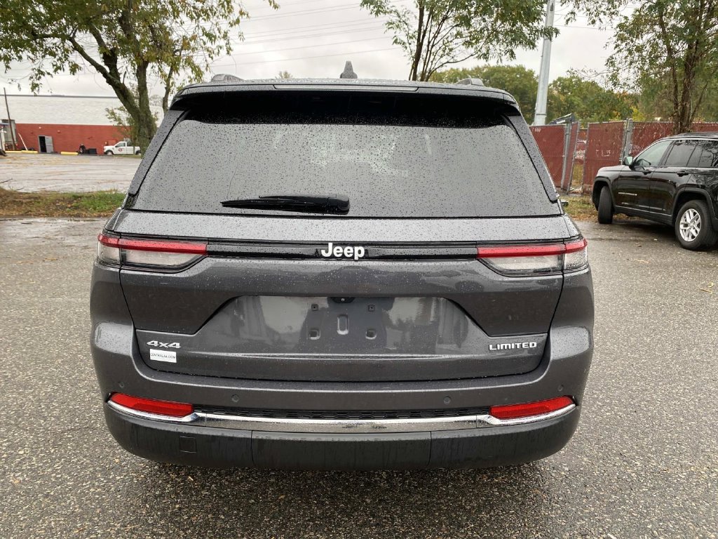 Certified 2024 Jeep Grand Cherokee Limited AWD/4WD image 4