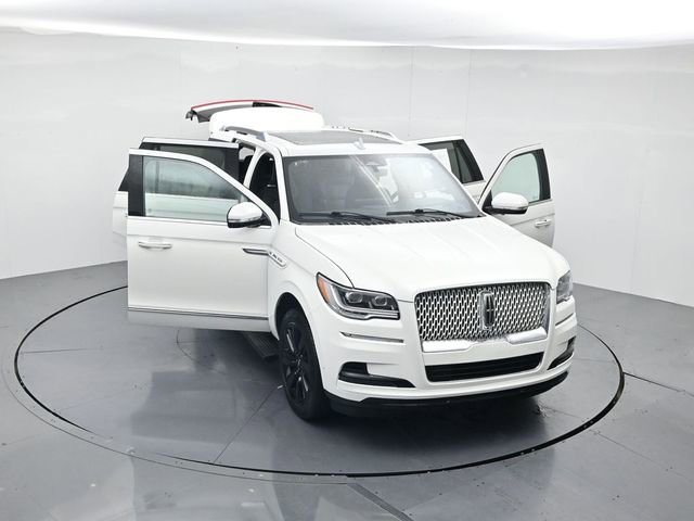Used 2024 Lincoln Navigator Reserve image 45