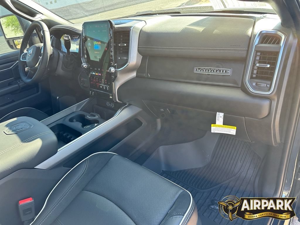 New 2025 RAM 2500 Laramie AWD/4WD image 11