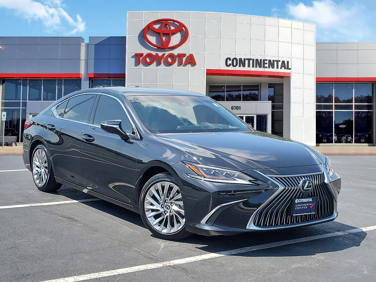 Used 2020 Lexus ES 350 Ultra Luxury w/ Accessory Package 2 FWD video 2