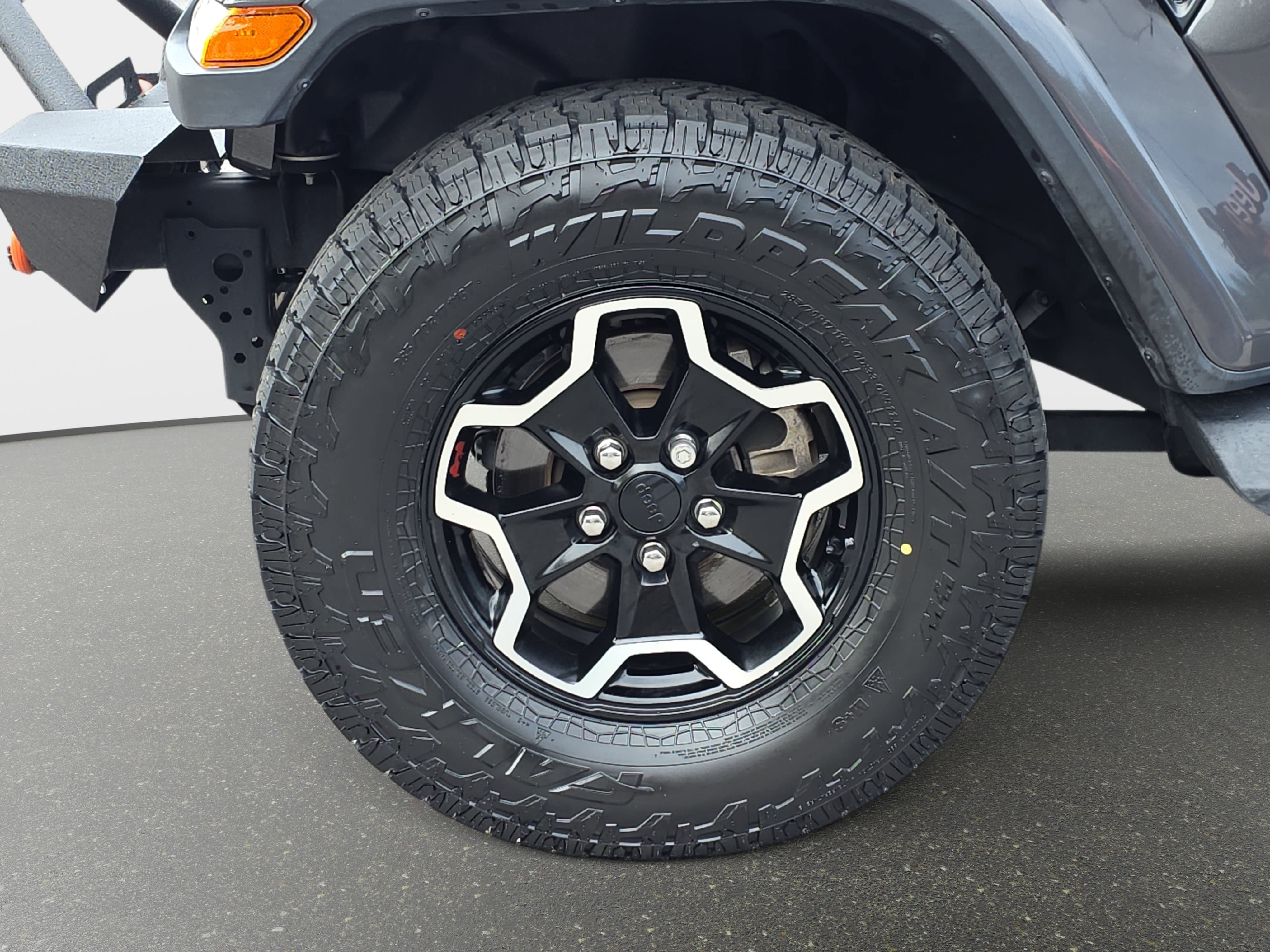 Certified 2021 Jeep Gladiator Sport AWD/4WD image 29