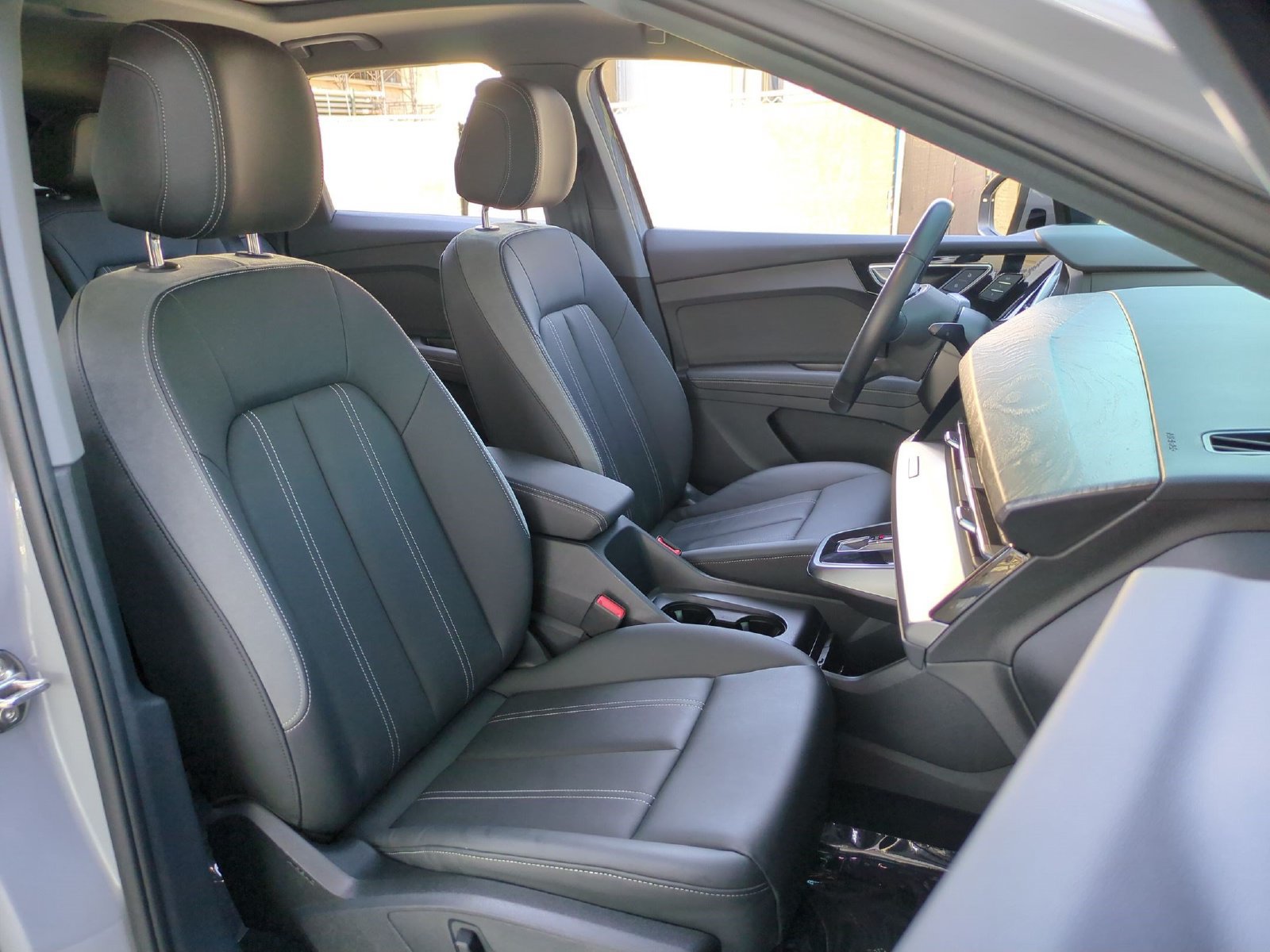 Used 2023 Audi Q4 e-tron Premium w/ Convenience Package AWD/4WD image 28