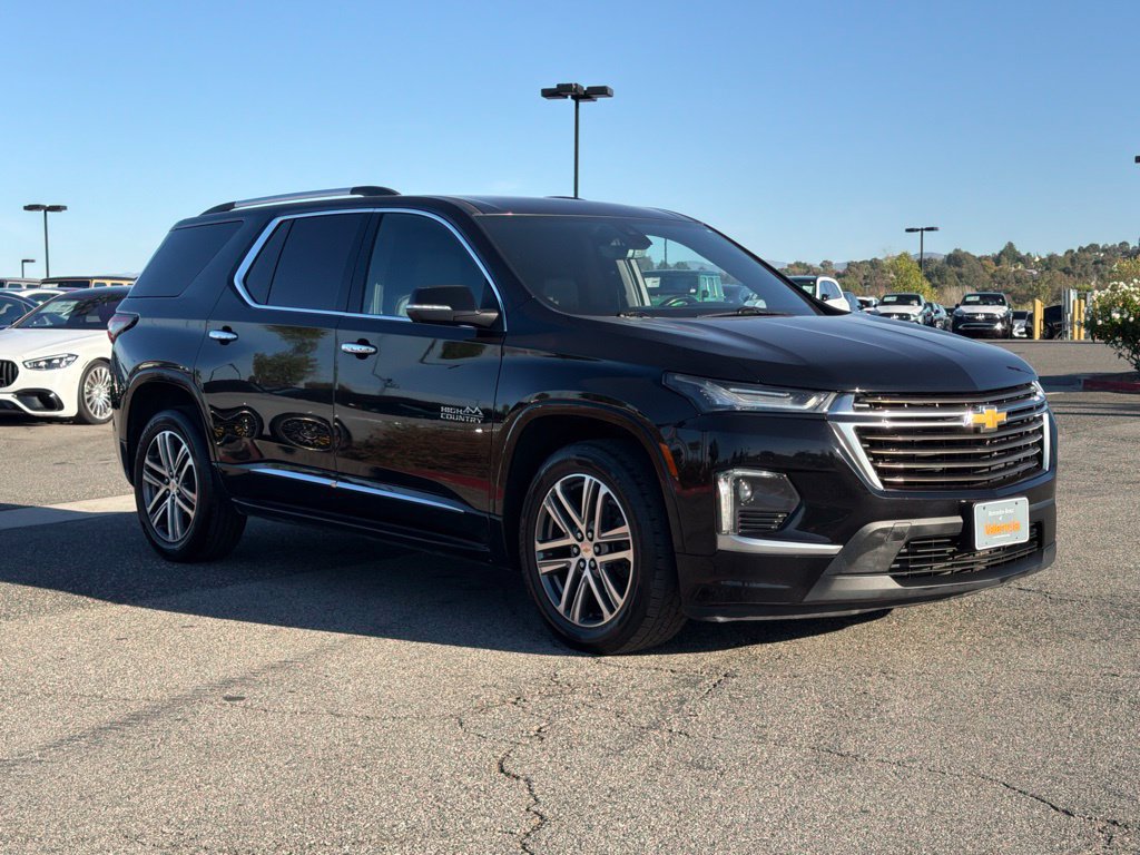 Used 2022 Chevrolet Traverse High Country w/ LPO, Cargo Package FWD image 5