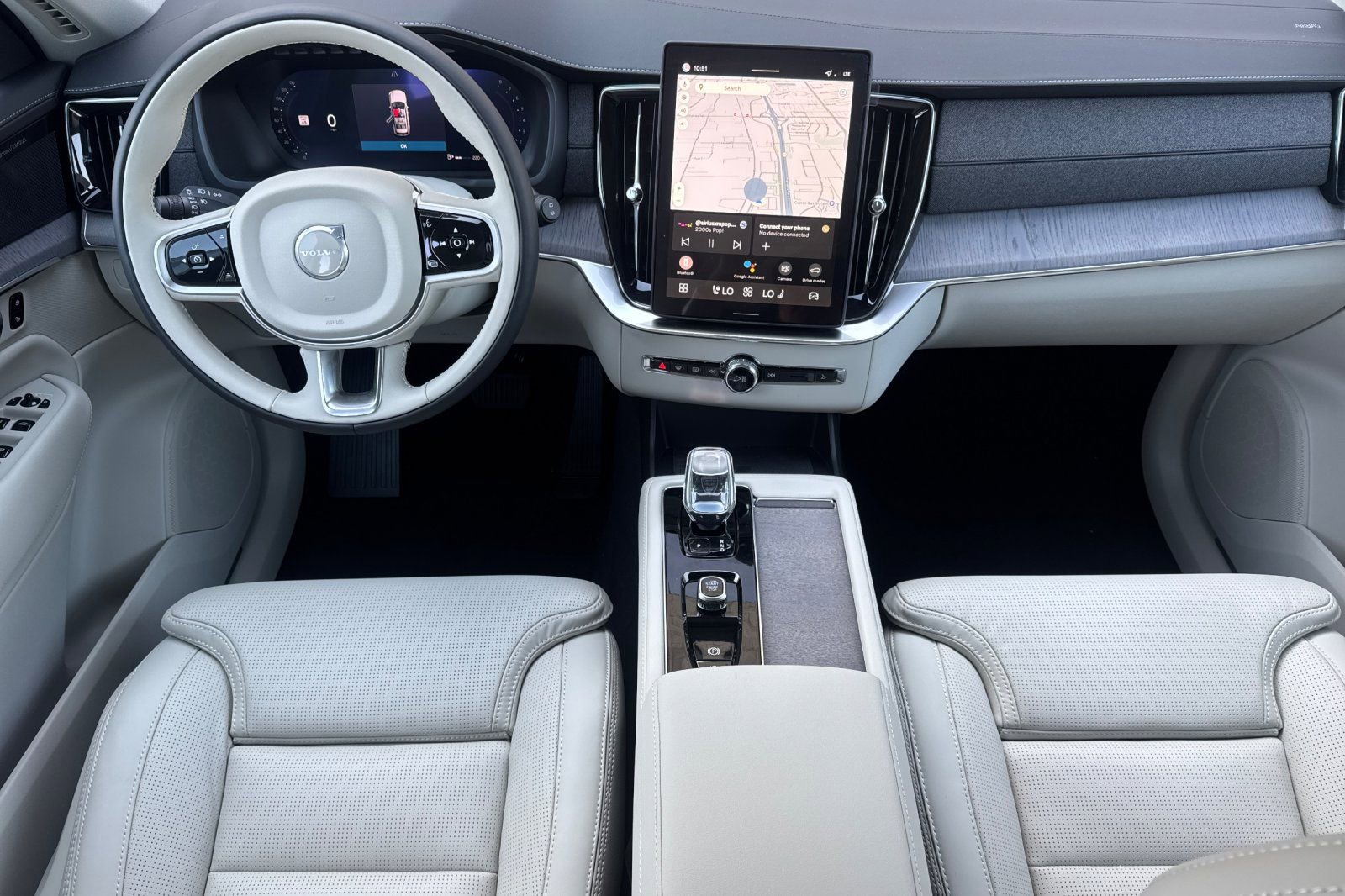 New 2026 Volvo XC90 B6 Ultra w/ Protection Package AWD/4WD image 14