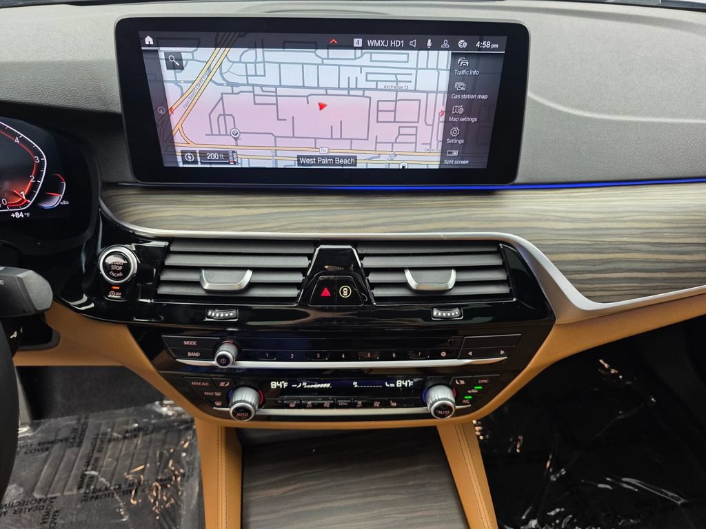 Used 2021 BMW 530i w/ M Sport Package RWD image 23