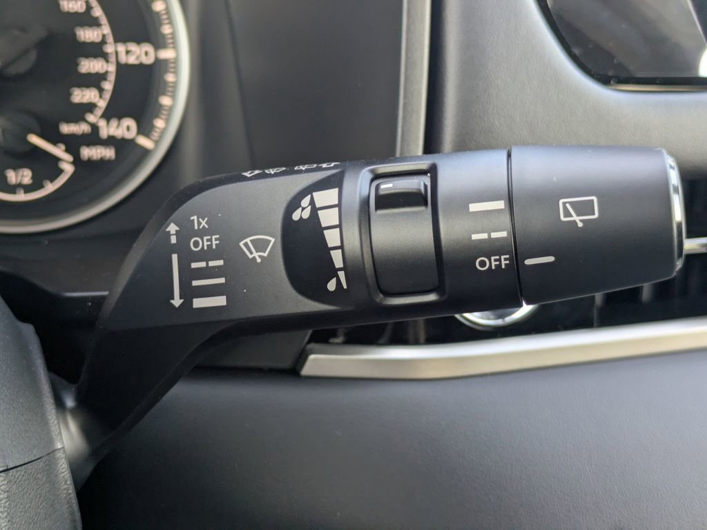 New 2025 Mitsubishi Outlander SE image 27