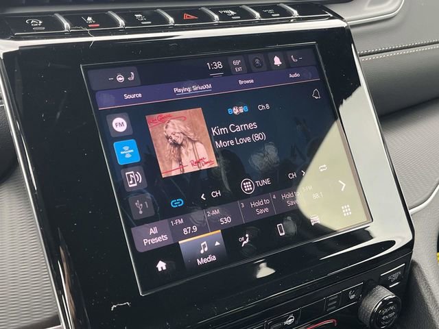 New 2025 Jeep Grand Cherokee Laredo X w/ Luxury Tech Group I image 21