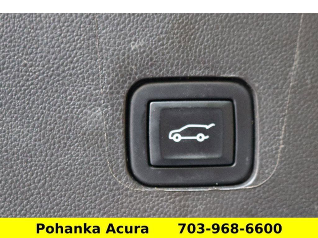 Used 2023 Chevrolet Traverse RS image 28