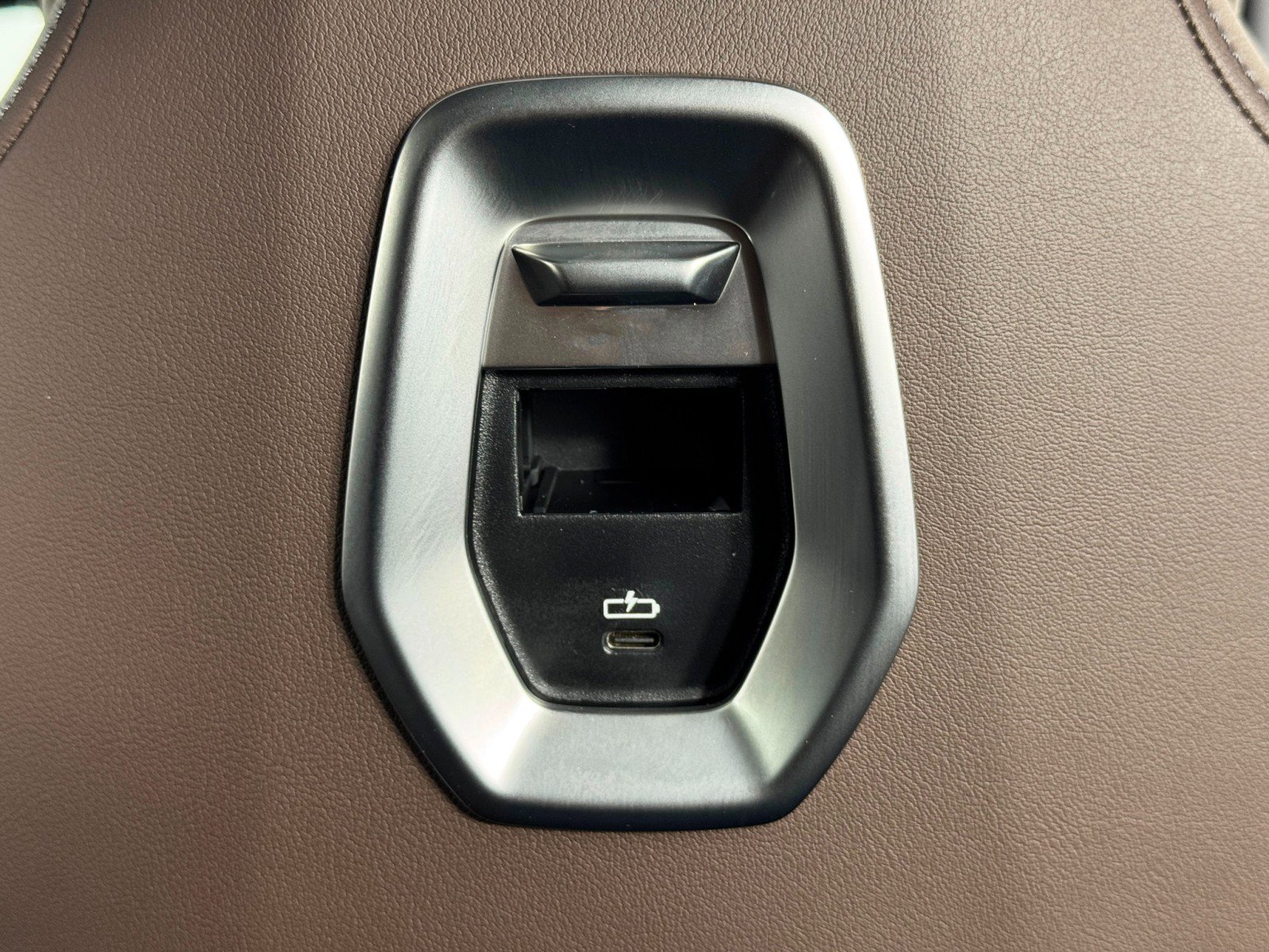 Used 2023 BMW i7 xDrive60 w/ Executive Package 2 image 36