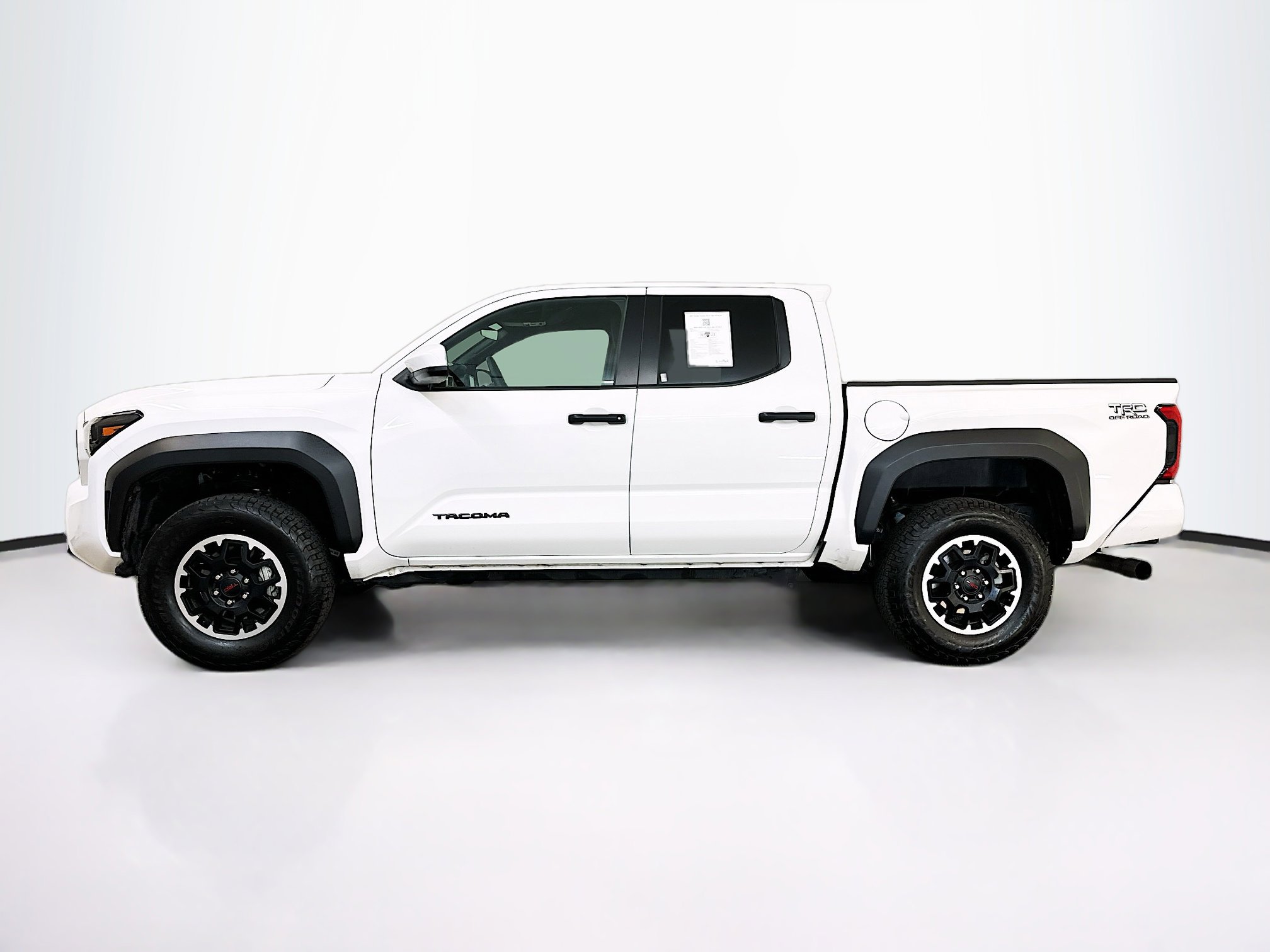 Used 2025 Toyota Tacoma TRD Off-Road image 4