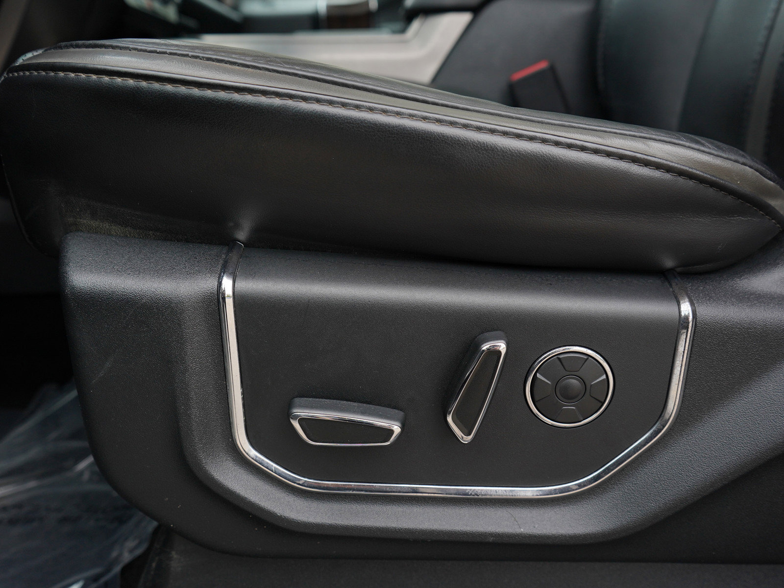 Used 2017 Ford F350 Platinum w/ Platinum Ultimate Package image 27