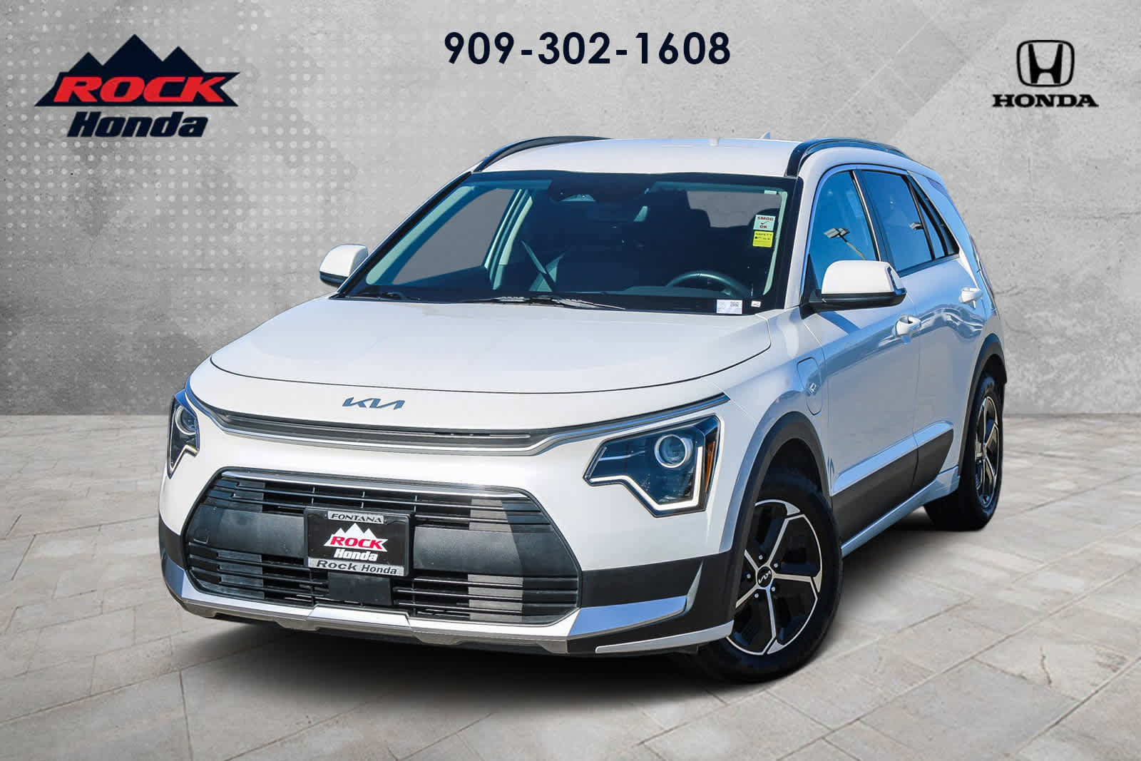 Used 2023 Kia Niro EX