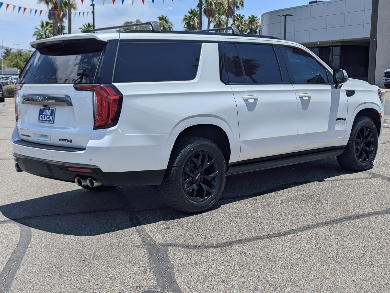 Used 2022 GMC Yukon XL AT4 w/ Max Trailering Package AWD/4WD image 2