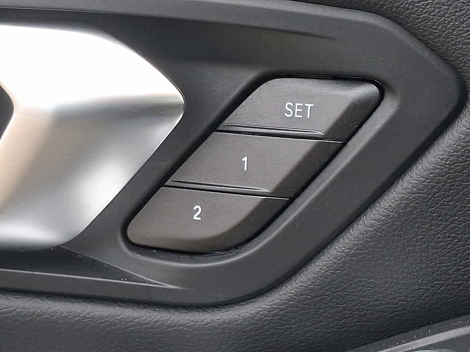 Used 2025 BMW 330i xDrive Sedan w/ M Sport Package image 26