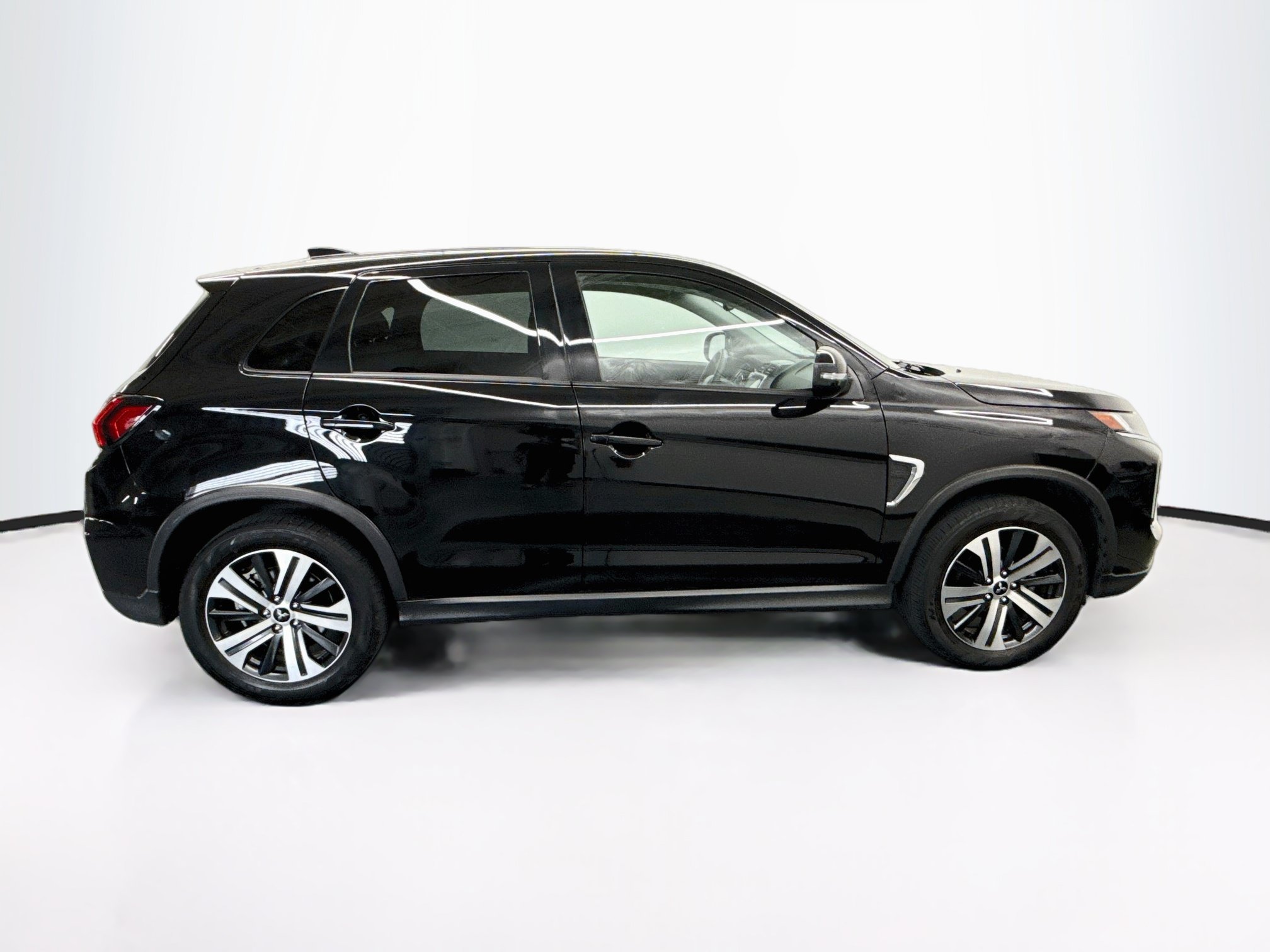 Used 2025 Mitsubishi Outlander Sport SE AWD/4WD image 10