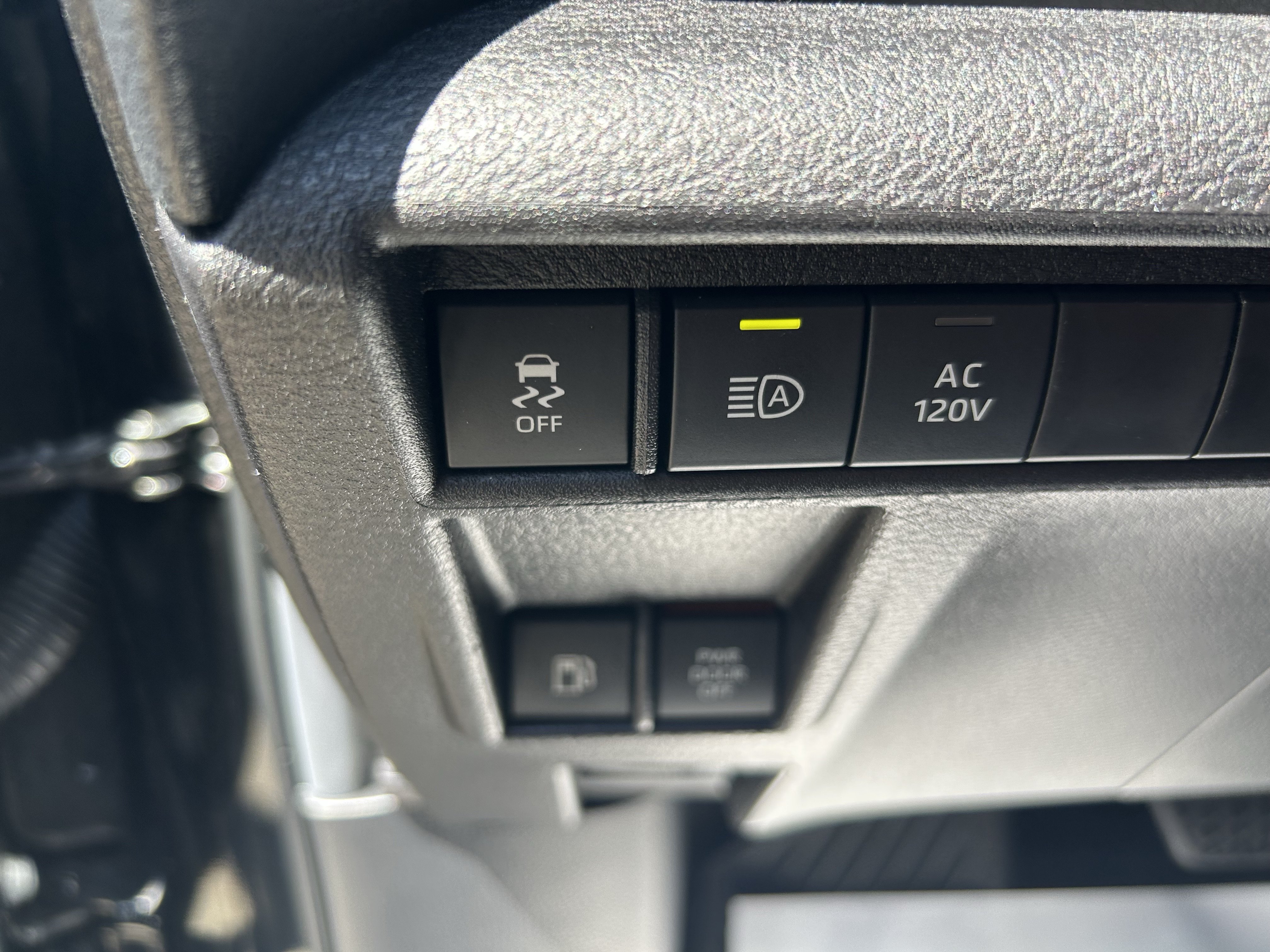 Certified 2025 Toyota Sienna XSE w/ XSE Premium Package AWD/4WD image 16
