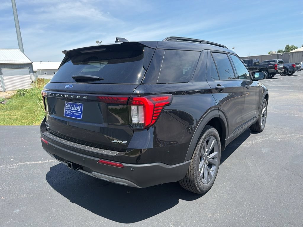 New 2026 Ford Explorer Active w/ Active Comfort Package AWD/4WD image 3