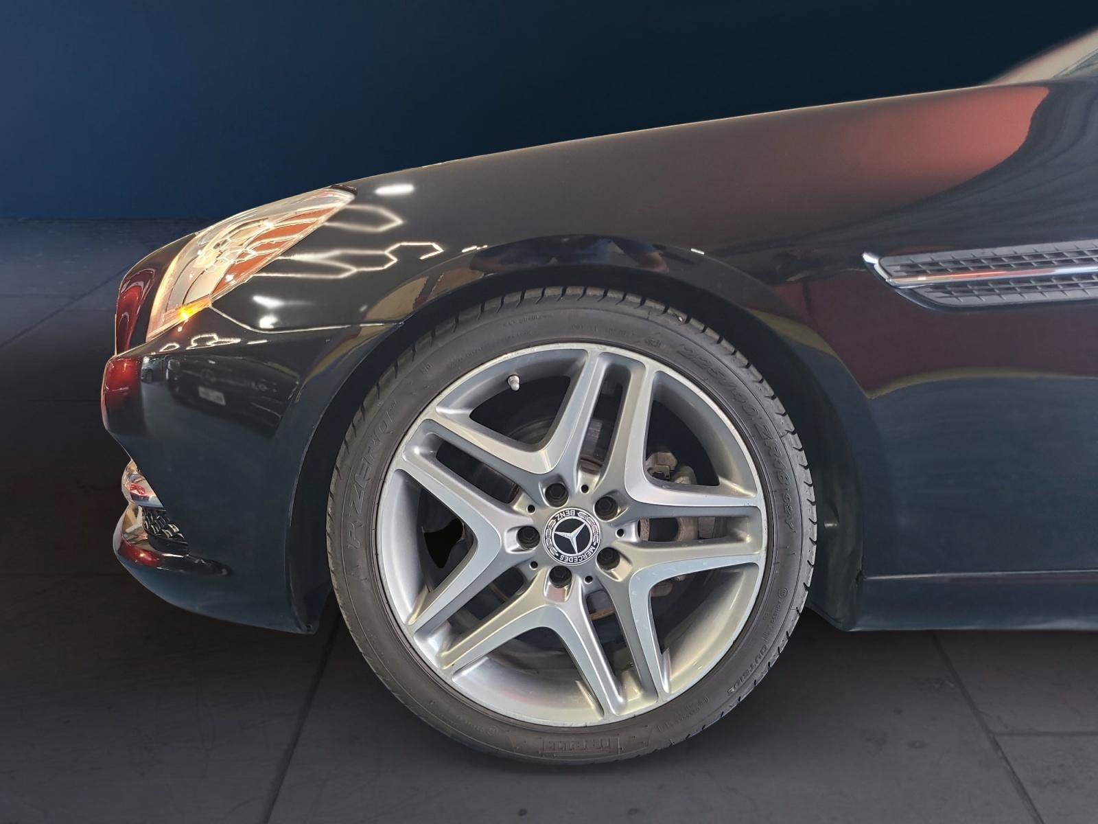 Used 2013 Mercedes-Benz SLK 250 image 9