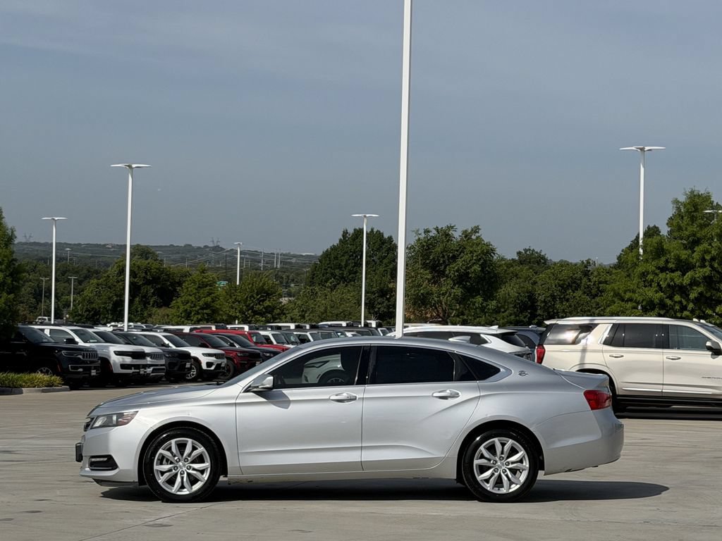 Used 2018 Chevrolet Impala LT FWD image 3