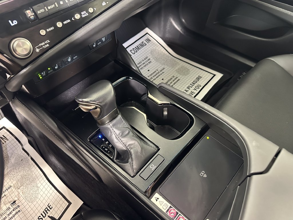 Used 2023 Lexus ES 250 w/ Premium Package AWD/4WD image 34