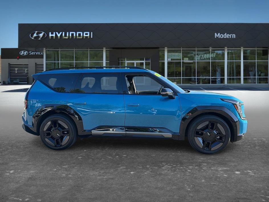 Used 2024 Kia EV9 GT-Line AWD/4WD image 4