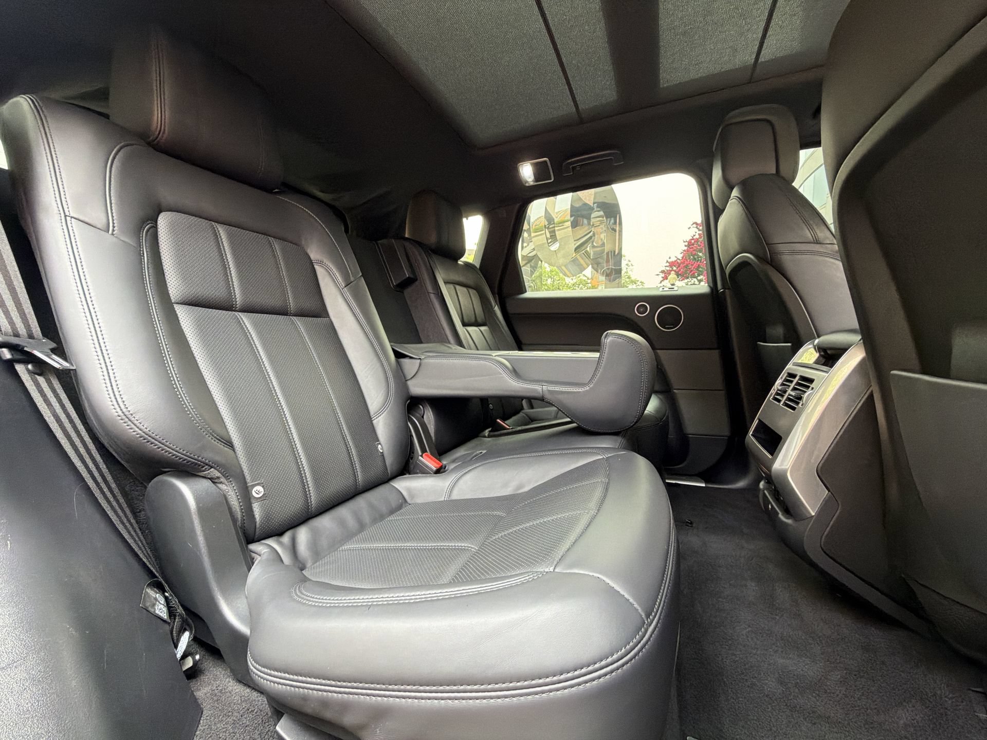 Used 2019 Land Rover Range Rover Sport HSE AWD/4WD image 26