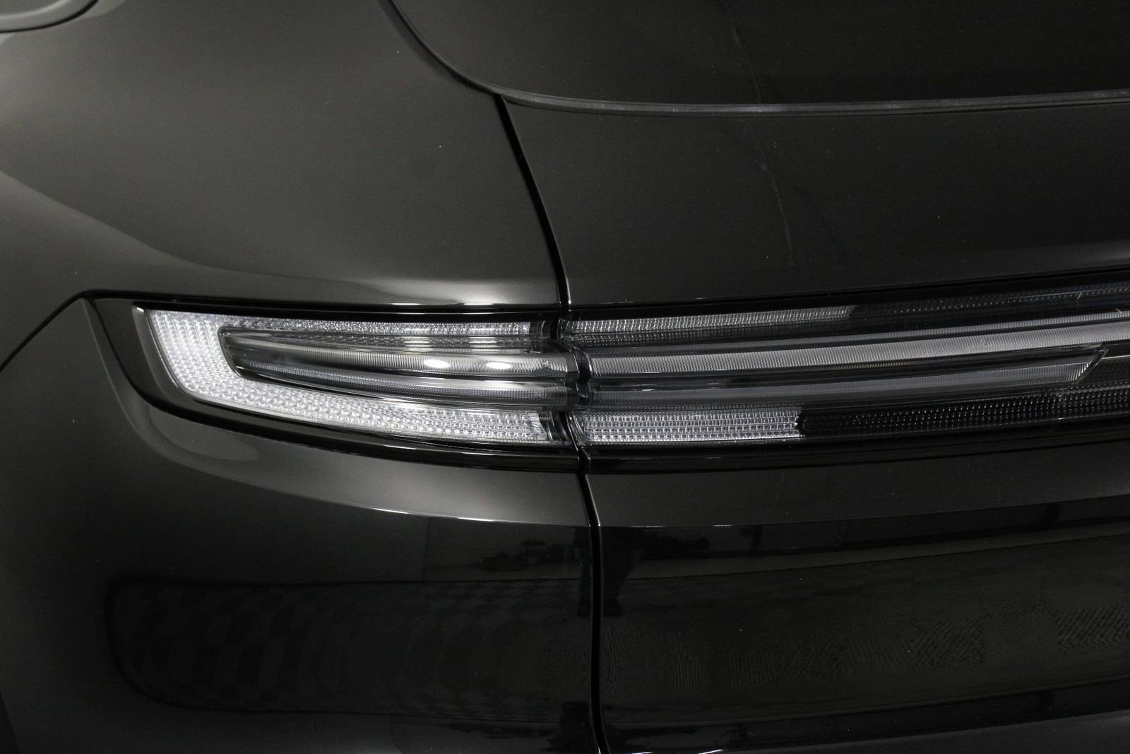 Certified 2025 Porsche Cayenne E-Hybrid image 21