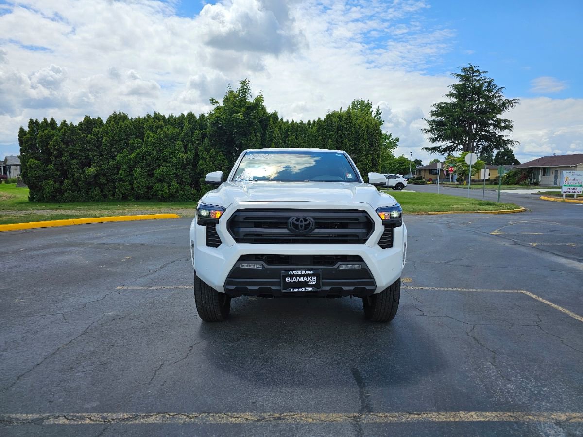 Used 2024 Toyota Tacoma SR5 image 3