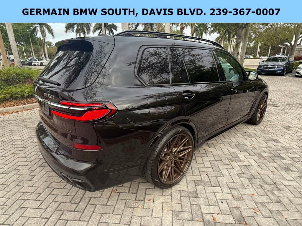 Used 2023 BMW X7 M60i image 9