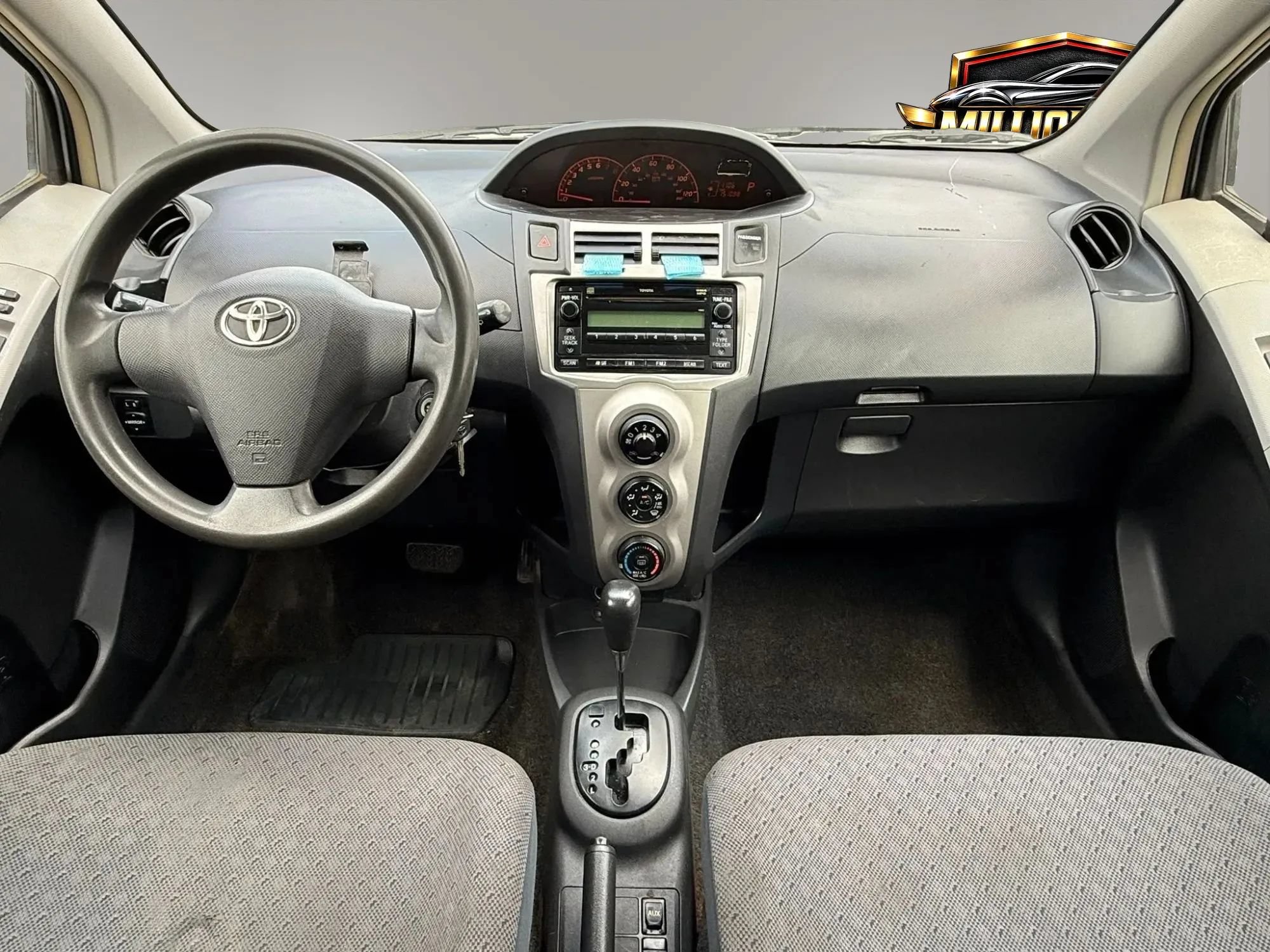 Used 2009 Toyota Yaris 2-Door Hatchback FWD image 3