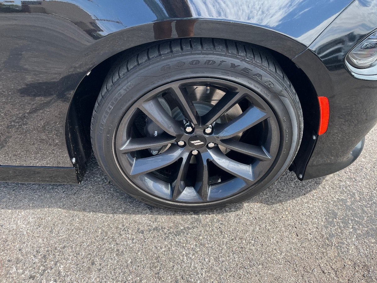 Used 2019 Dodge Charger GT w/ Performance Handling Group RWD image 43